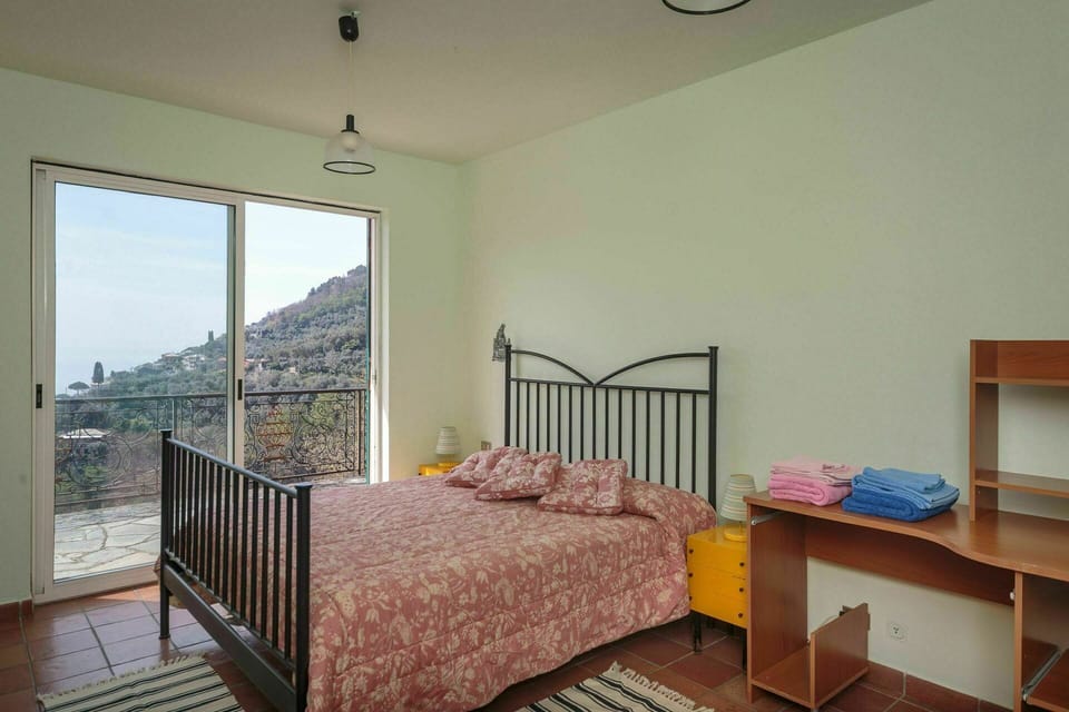 Furniture, Comfort, Shelf, Wood, Floor, Shade, Interior Design, Flooring, Bed Frame