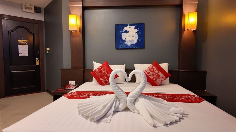 Cribs/infant beds, free WiFi, bed sheets