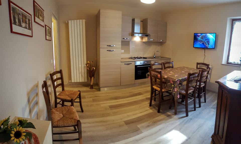 Apartment, 2 Bedrooms | Private kitchenette | Fridge, oven, stovetop, coffee/tea maker