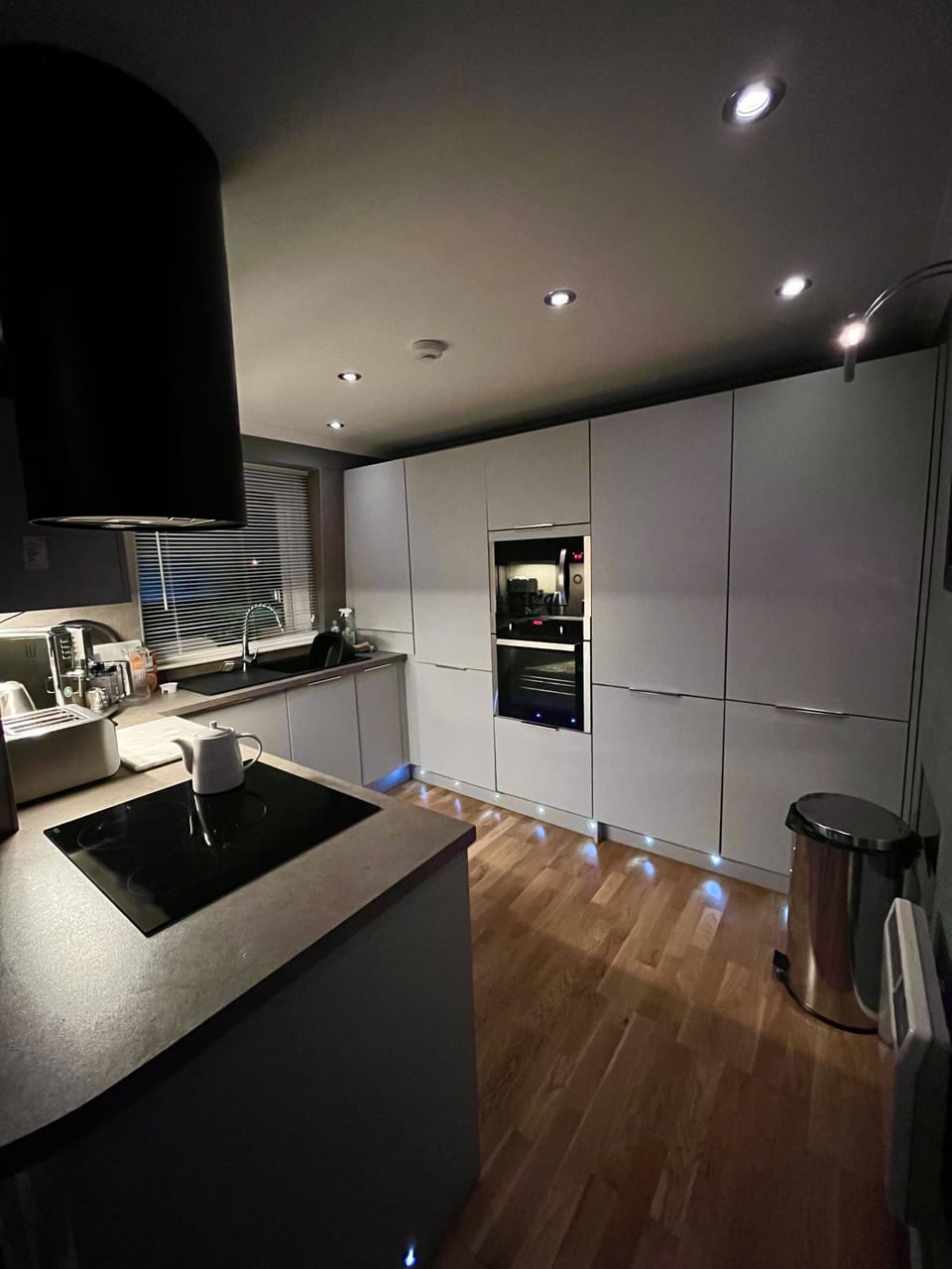 Luxury Penthouse, 3 Bedrooms (Apartment ) | Private kitchen | Full-size fridge, microwave, oven, stovetop