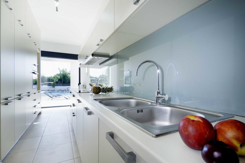 Signature Villa, Private Pool | Private kitchen | Fridge, microwave, oven, stovetop