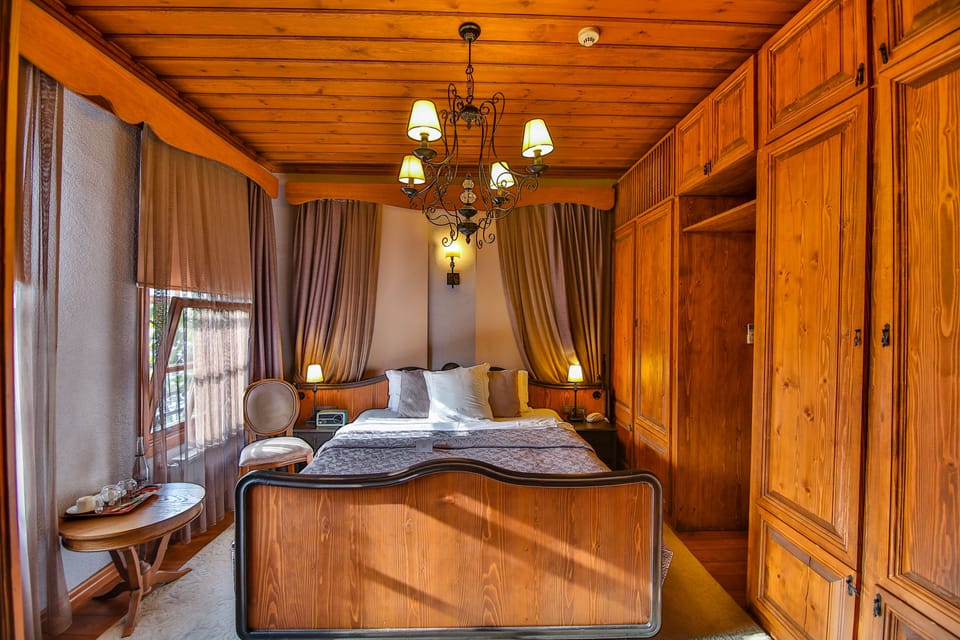 Royal Double Room | Minibar, in-room safe, soundproofing, free WiFi
