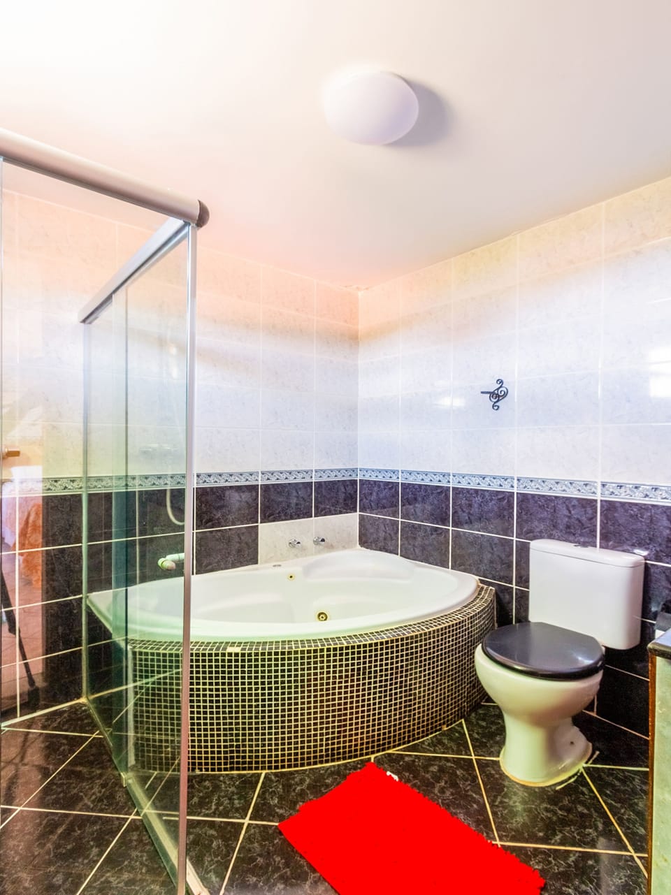 Superior Triple Room, Multiple Beds | Bathroom | Towels, soap, toilet paper