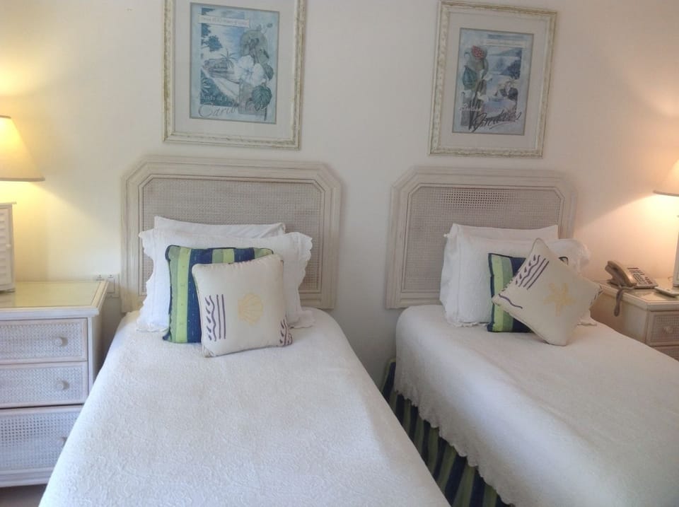 Luxury Villa, 3 Bedrooms, Ocean View | 1 bedroom, premium bedding, in-room safe, desk