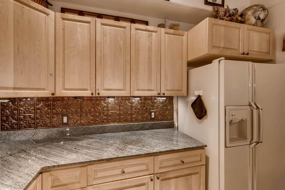 Kitchen - Kitchen