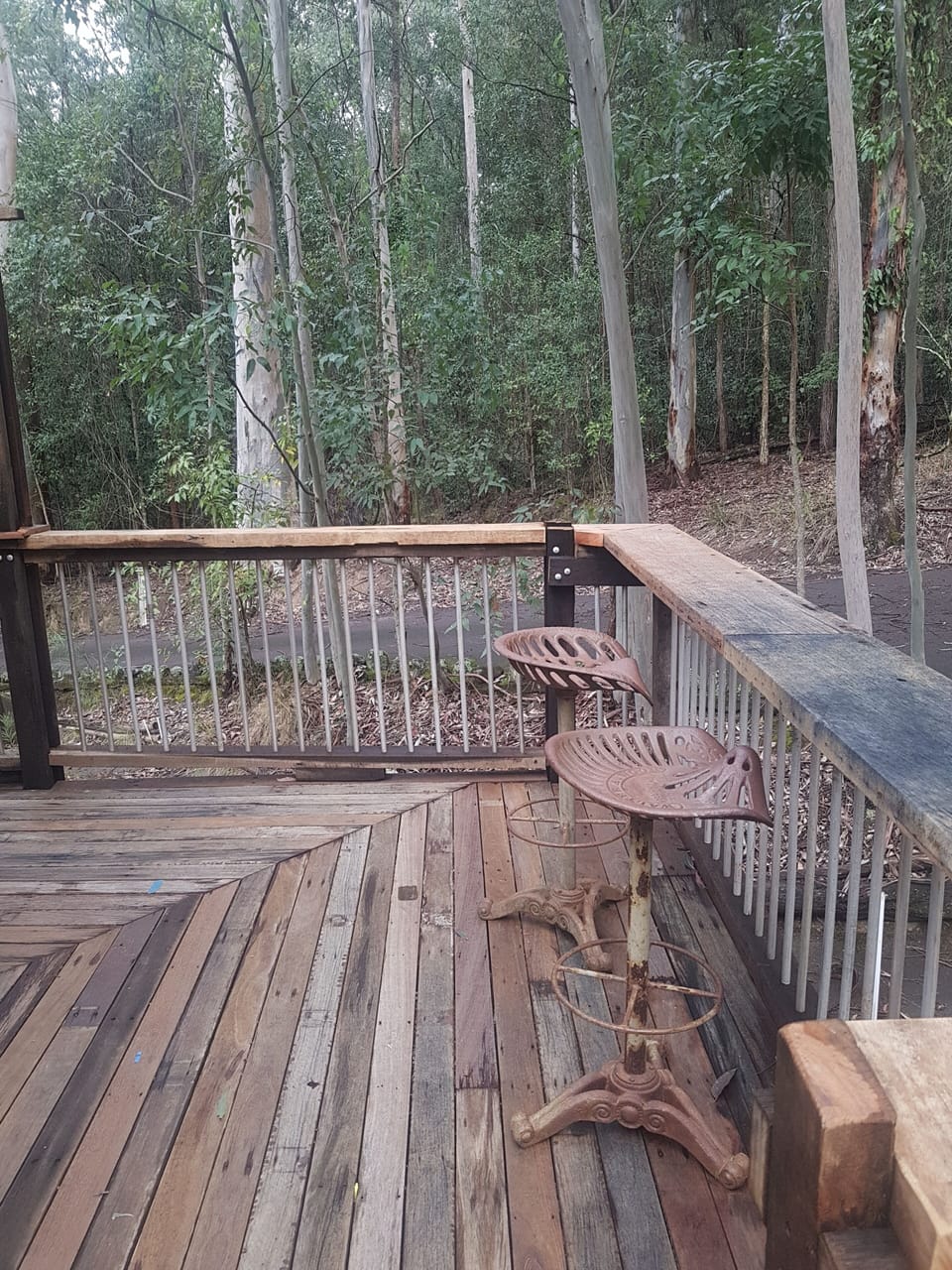 Now that's what you call a Bush bar.  Coffee, wine or beer.  You choose