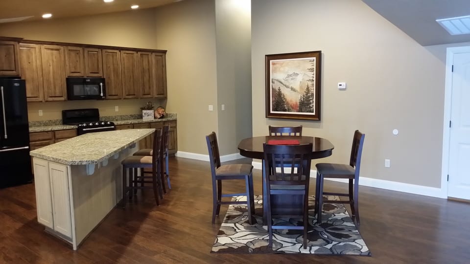 Dining table will seat 6 people.