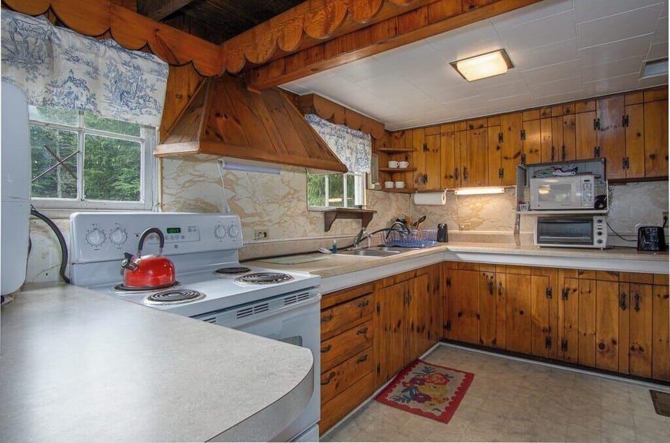kitchen with dishwasher