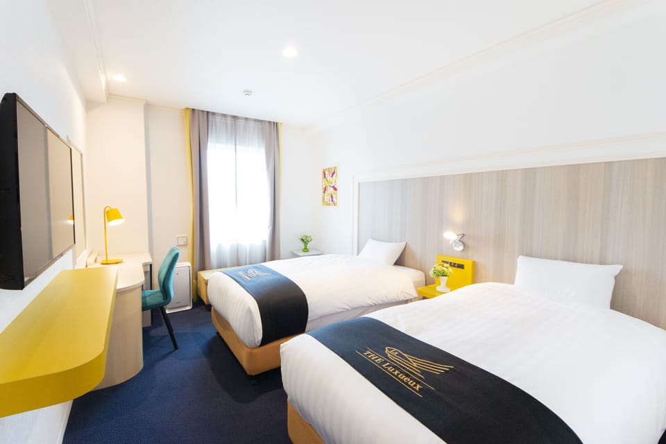 Standard Twin Room | Premium bedding, in-room safe, desk, free WiFi