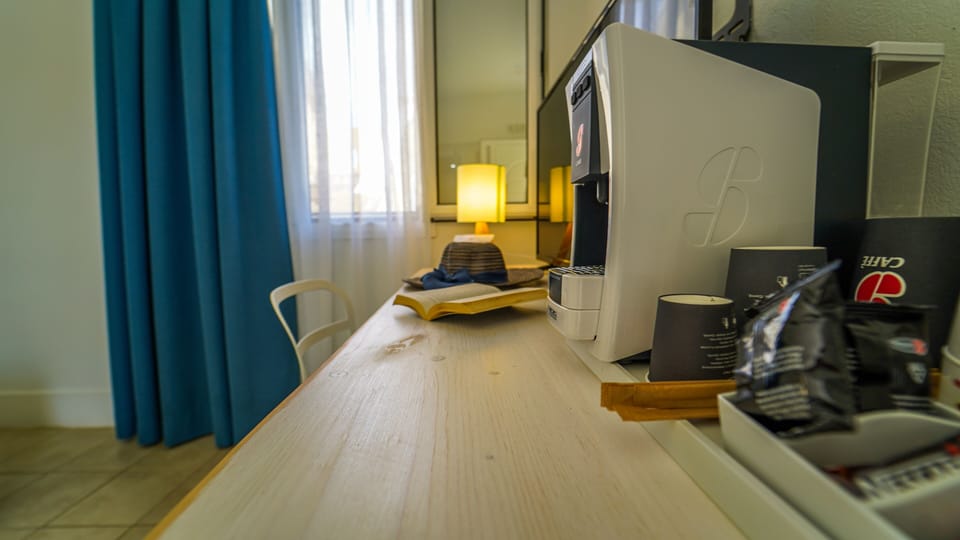 Double Room, Garden View | In-room safe, desk, soundproofing, iron/ironing board