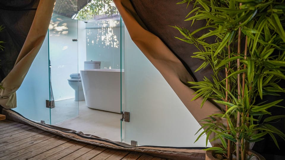 Tent | Bathroom | Shower, free toiletries, hair dryer, towels