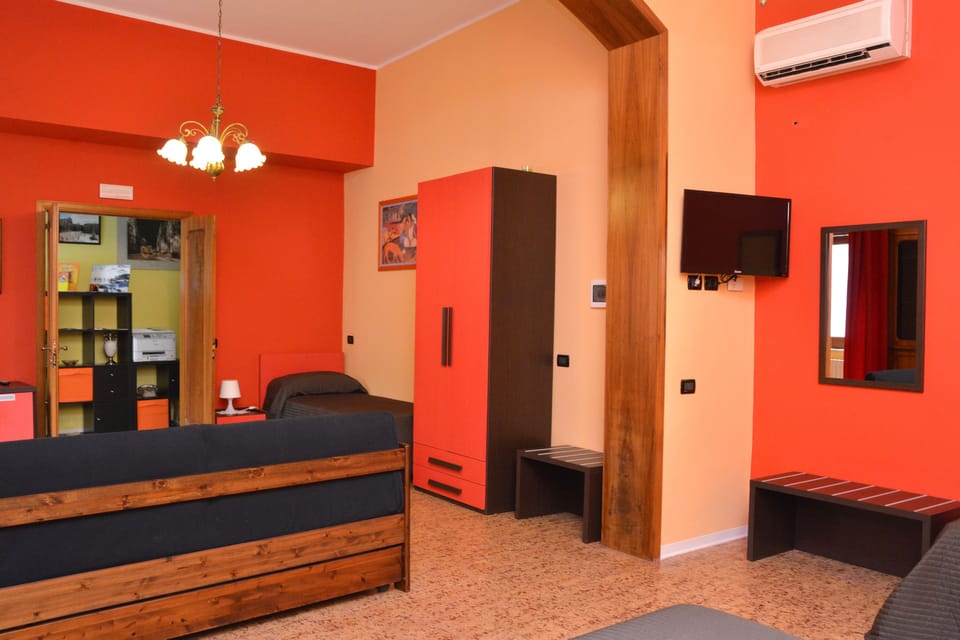 Quadruple Room | 3 bedrooms, minibar, in-room safe, individually decorated