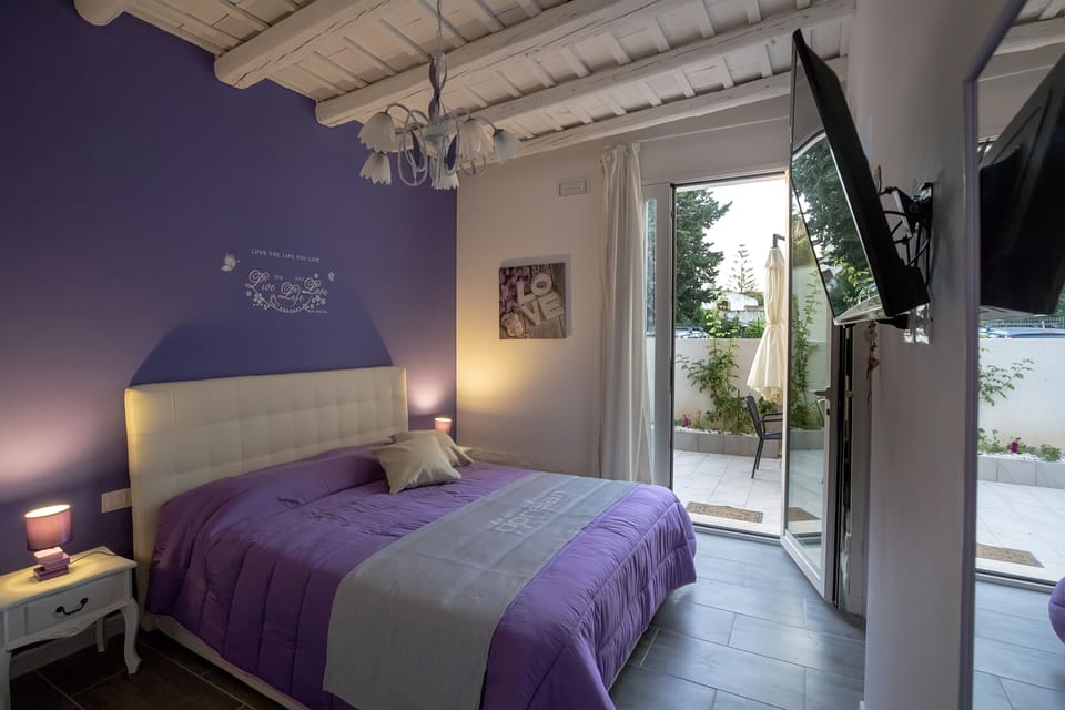 Standard Double Room | Minibar, desk, blackout drapes, free WiFi