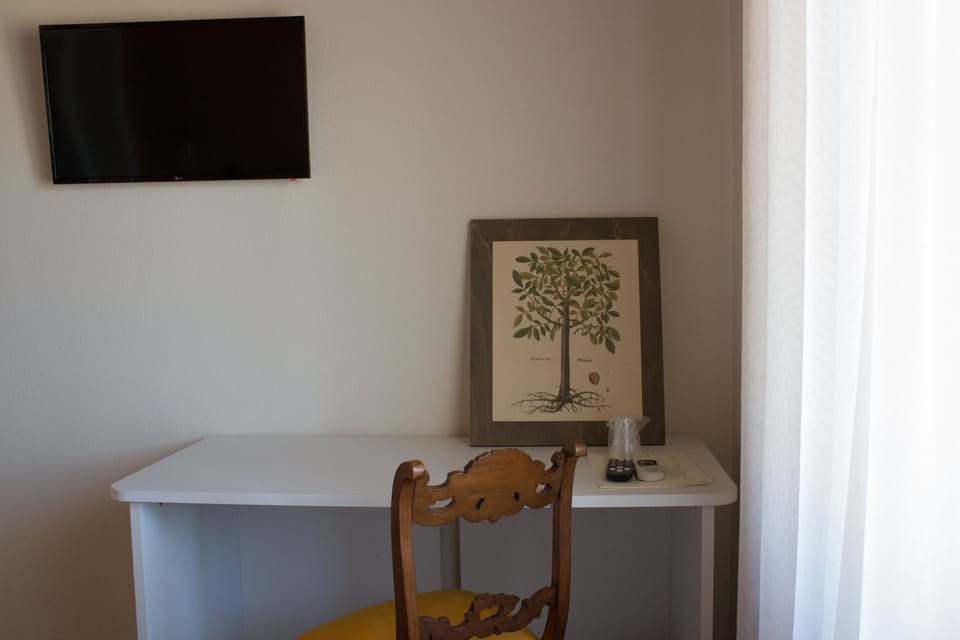 Double Room, Mountain View | Desk, blackout drapes, soundproofing, rollaway beds (surcharge)