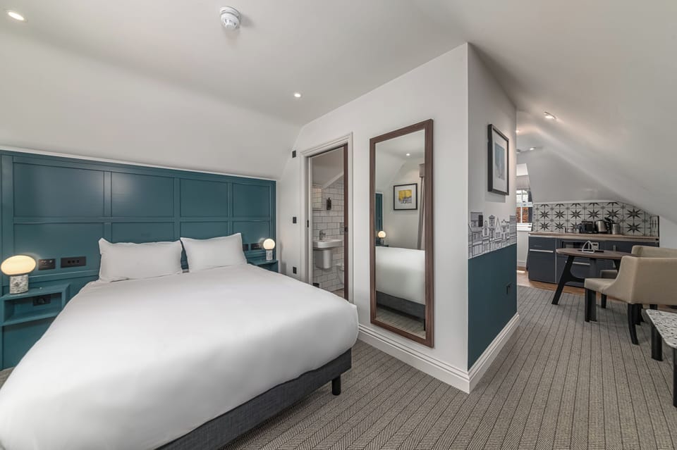 Apartment, 1 Double Bed | Premium bedding, desk, laptop workspace, blackout drapes