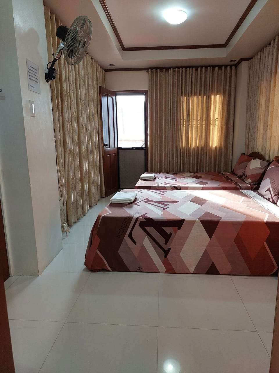 Family Room | Minibar, desk, soundproofing, WiFi (free)