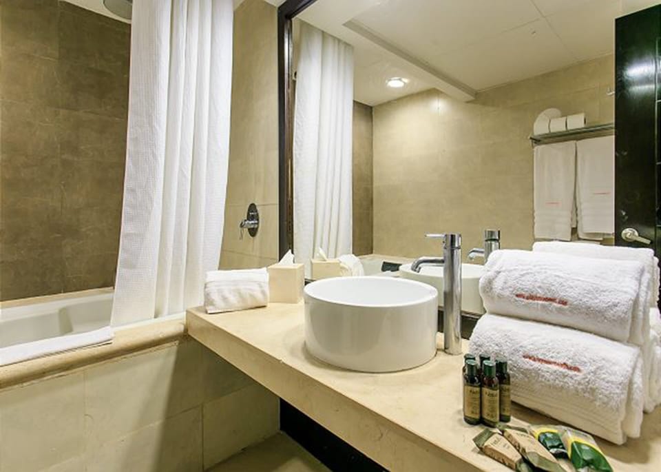 Condo | Bathroom | Shower, free toiletries, hair dryer, towels