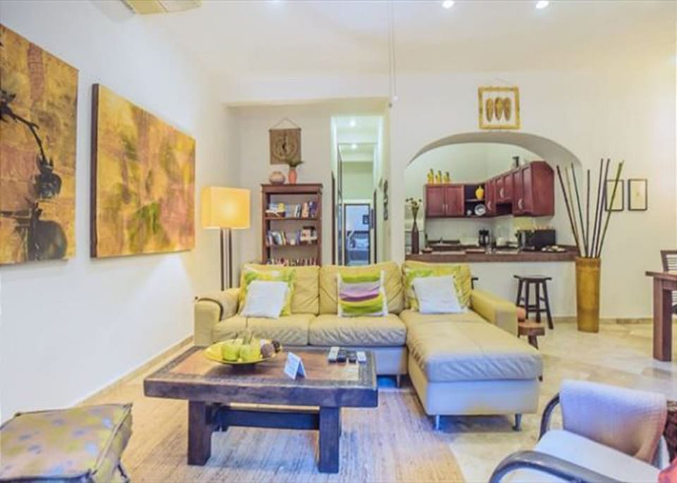 Apartment | Living area | Flat-screen TV, DVD player
