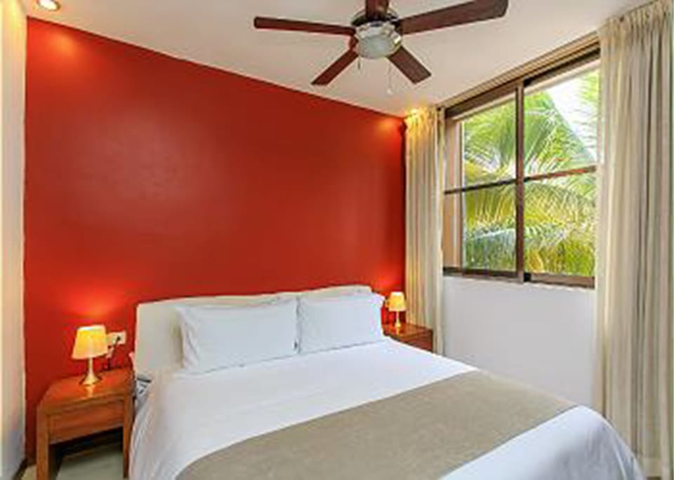 Condo | 2 bedrooms, free WiFi, bed sheets