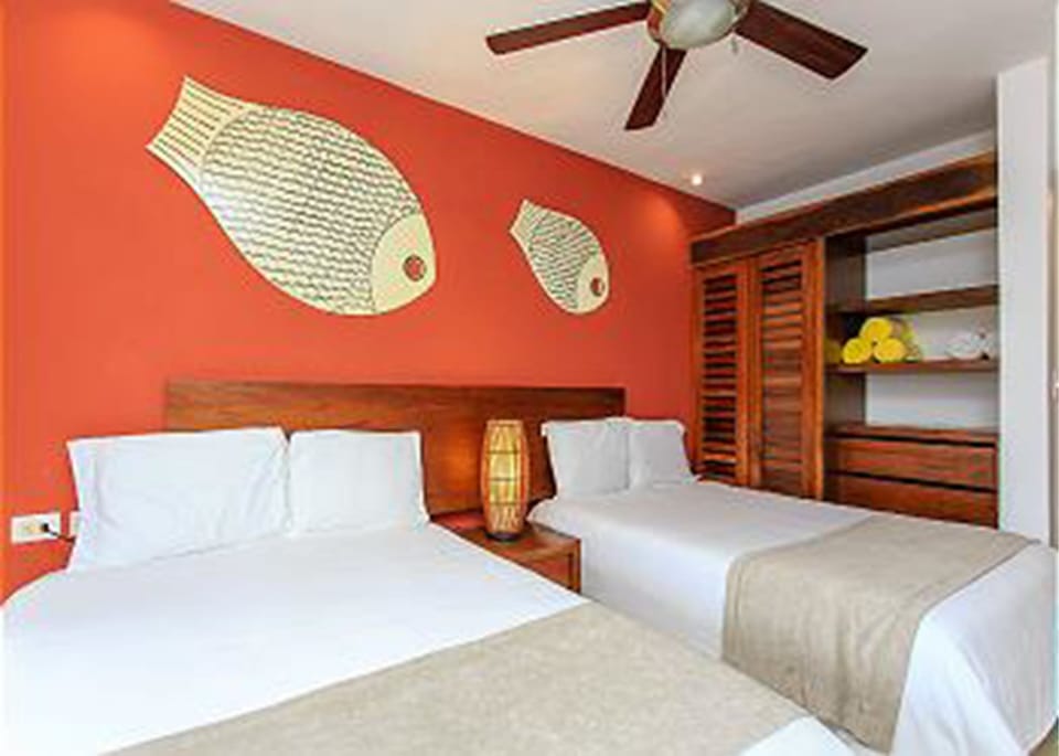 Condo | 2 bedrooms, free WiFi, bed sheets
