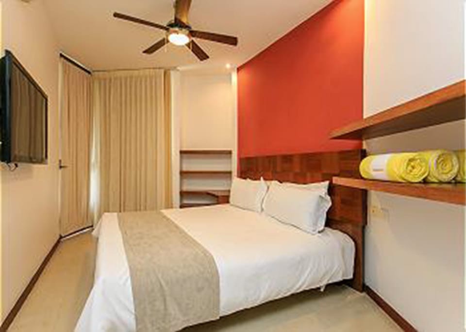 Condo | 2 bedrooms, free WiFi, bed sheets
