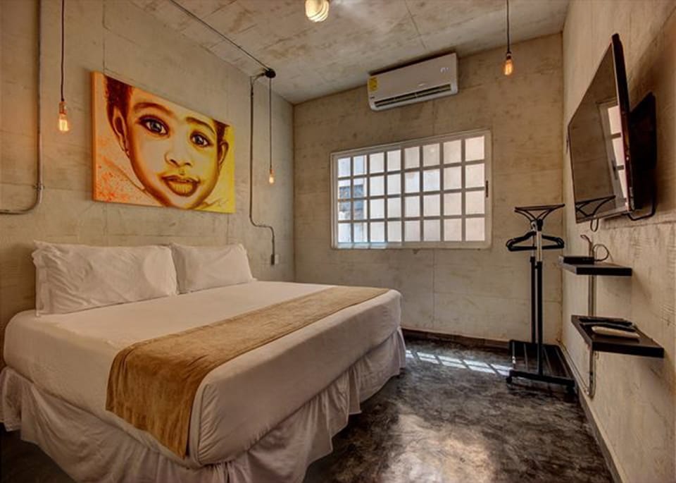 Condo | 2 bedrooms, free WiFi, bed sheets