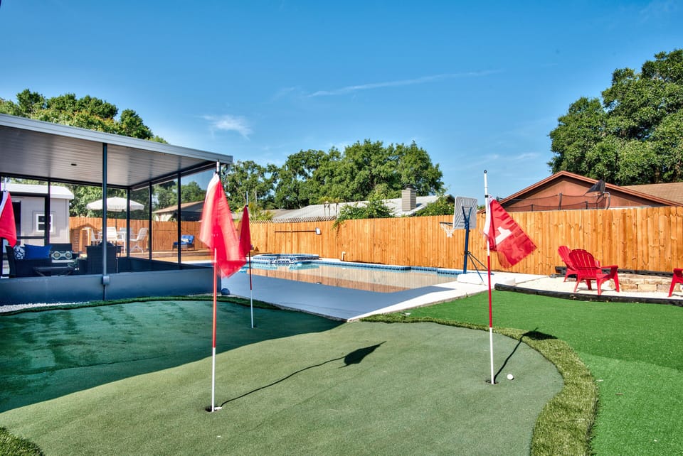Mini golf anyone? This little 4 hole green has many fun challenges.