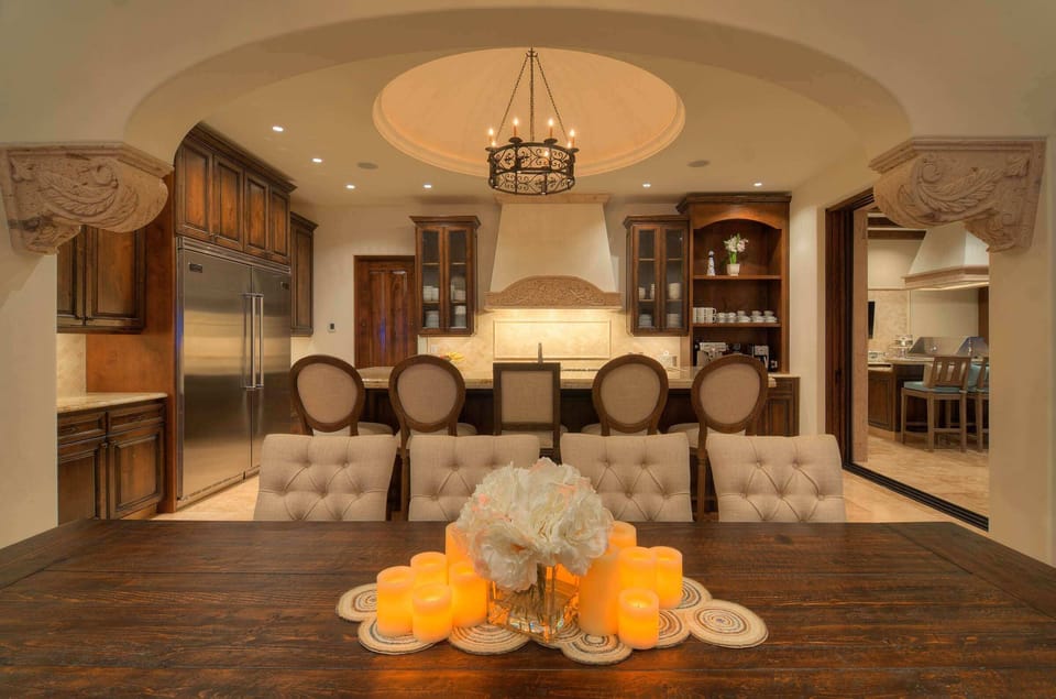 casa_bella_villa_dining_table