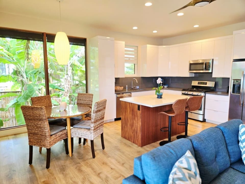 Gourmet kitchen