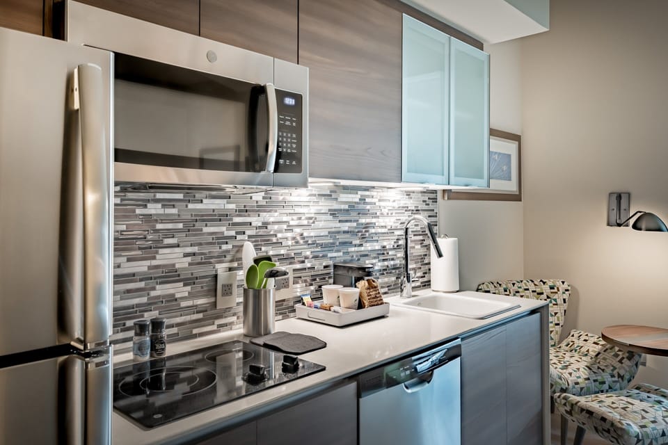 Coffee/tea maker, fridge, microwave