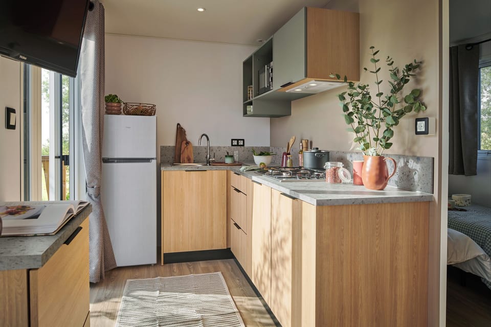 3 Room Lodge for 5 People | Private kitchenette | Electric kettle