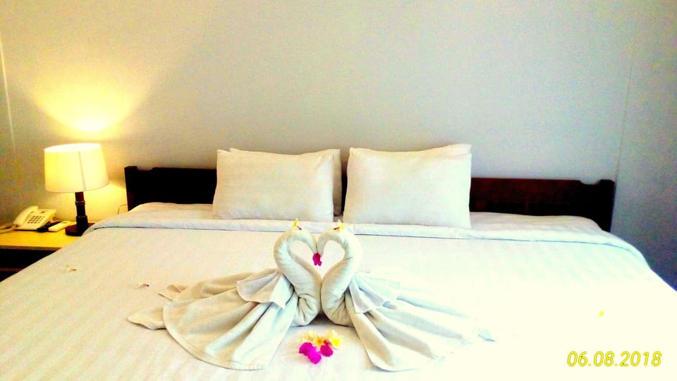 Basic Double Room, 1 Bedroom | 1 bedroom, desk, soundproofing, iron/ironing board