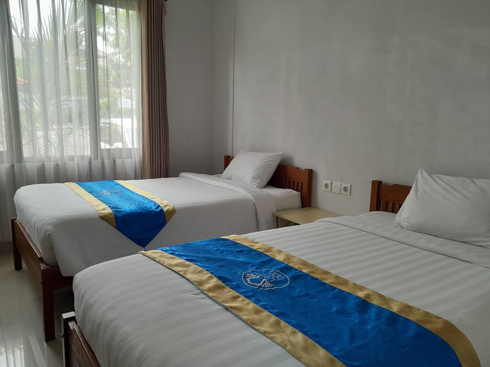 Basic Twin Room, 1 Bedroom | 1 bedroom, desk, soundproofing, iron/ironing board