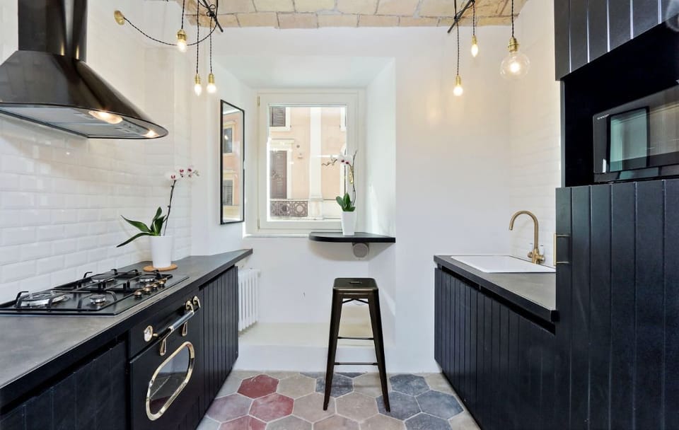 Apartment, 1 Bedroom | Private kitchen | Full-size fridge, microwave, oven, stovetop