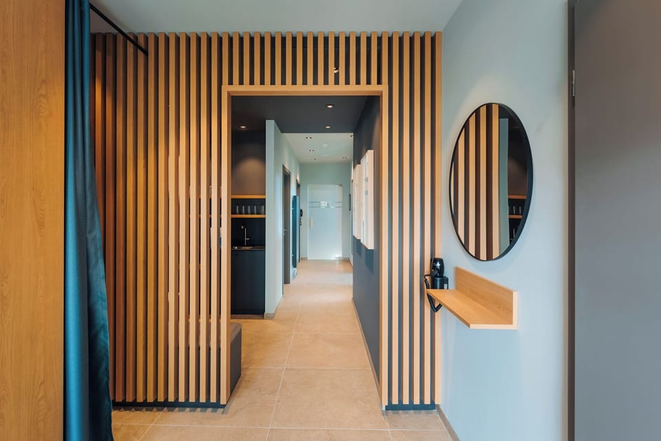 Sauna, facials, massages