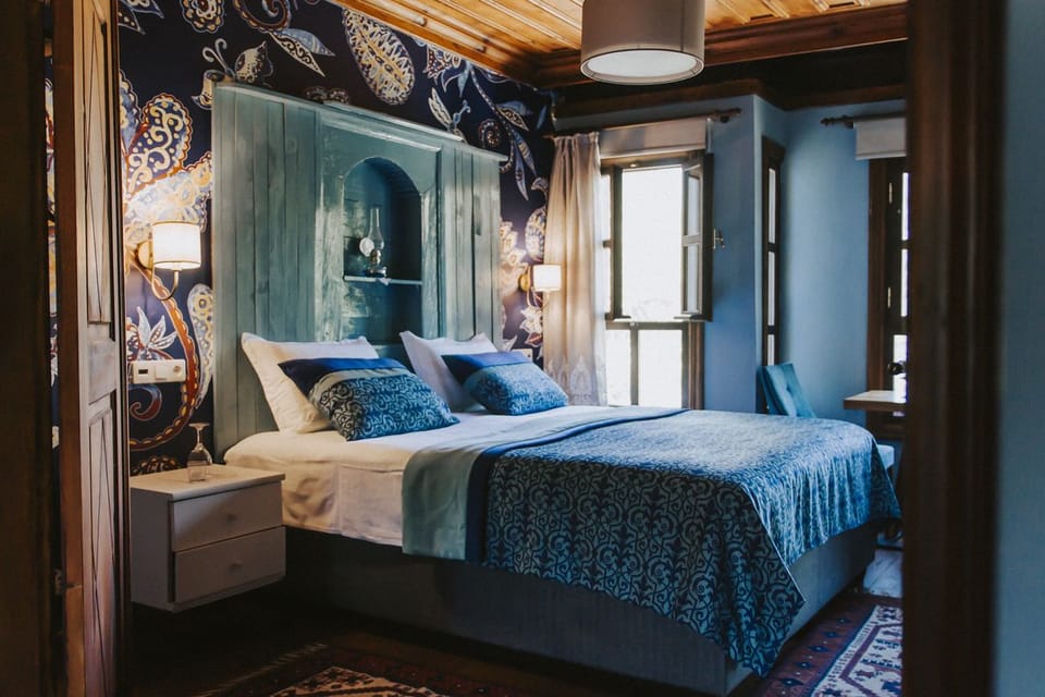 Family Suite, 1 Bedroom | Free WiFi, bed sheets