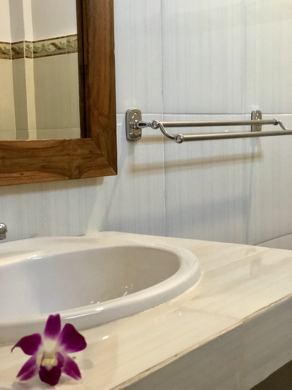 Deluxe Double Room | Bathroom | Free toiletries, towels