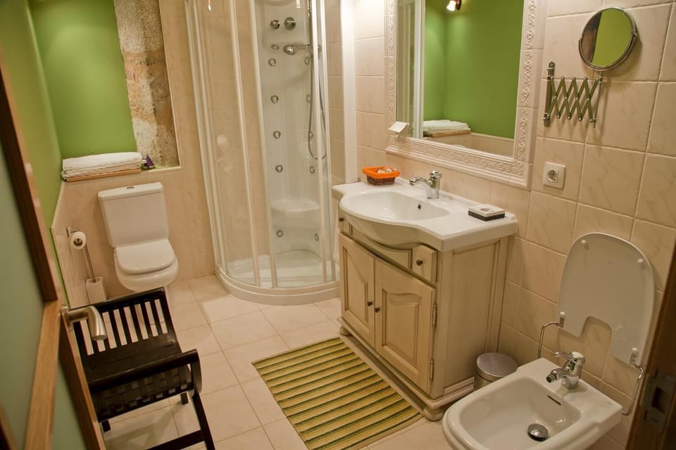 Free toiletries, towels