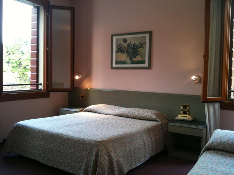 Double or Twin Room | Bed sheets