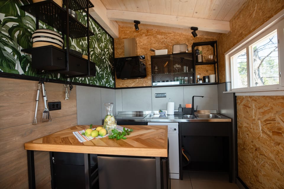 Fully equipped kitchen