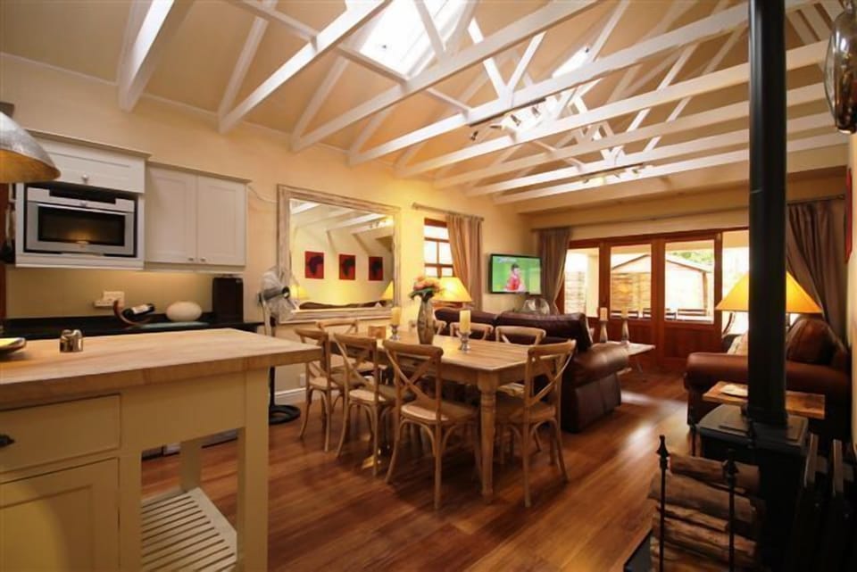 French Style Open Plan Kitchen Dining room & Lounge