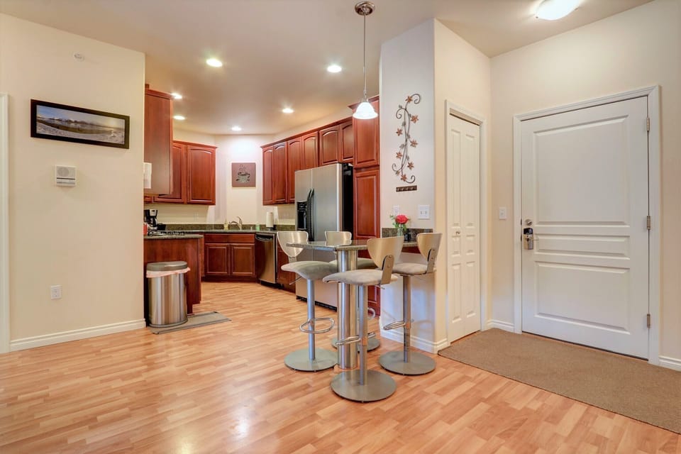 Prepare meals in this fully equipped kitchen- Glasses, plates, pots & pans