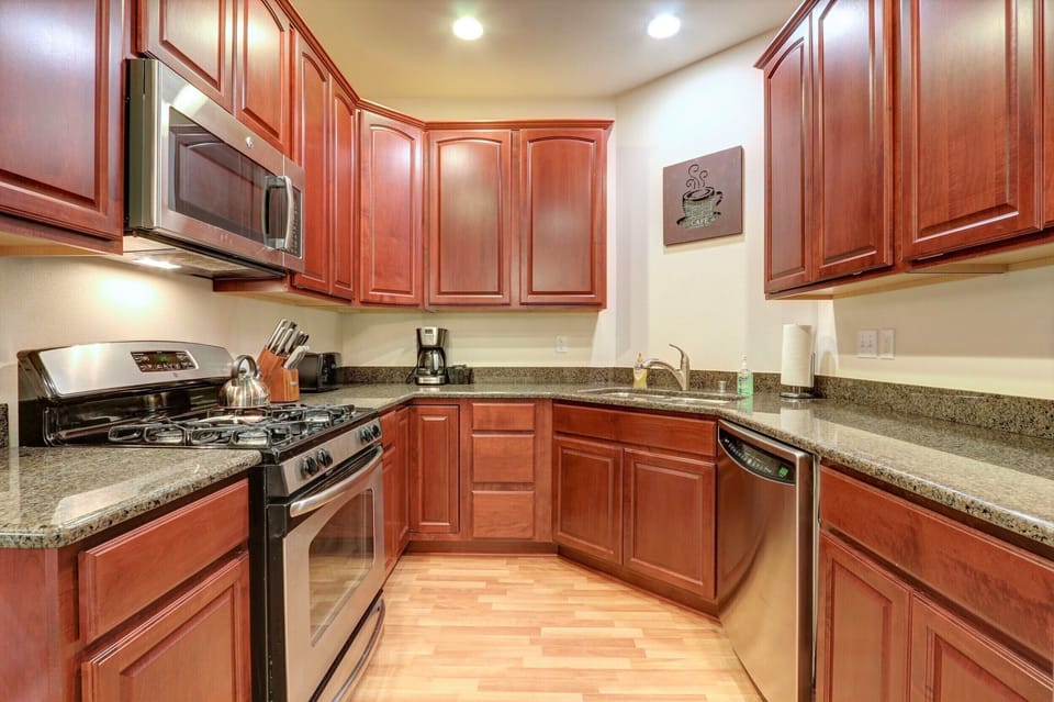 Fully equipped kitchen-coffee maker, dish washer, microwave, gas range and oven