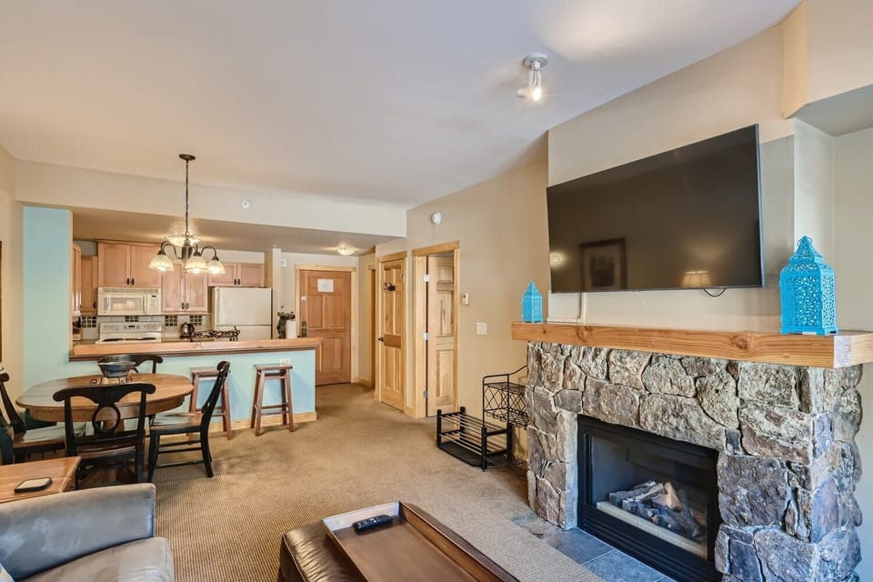 PP326 Living Area