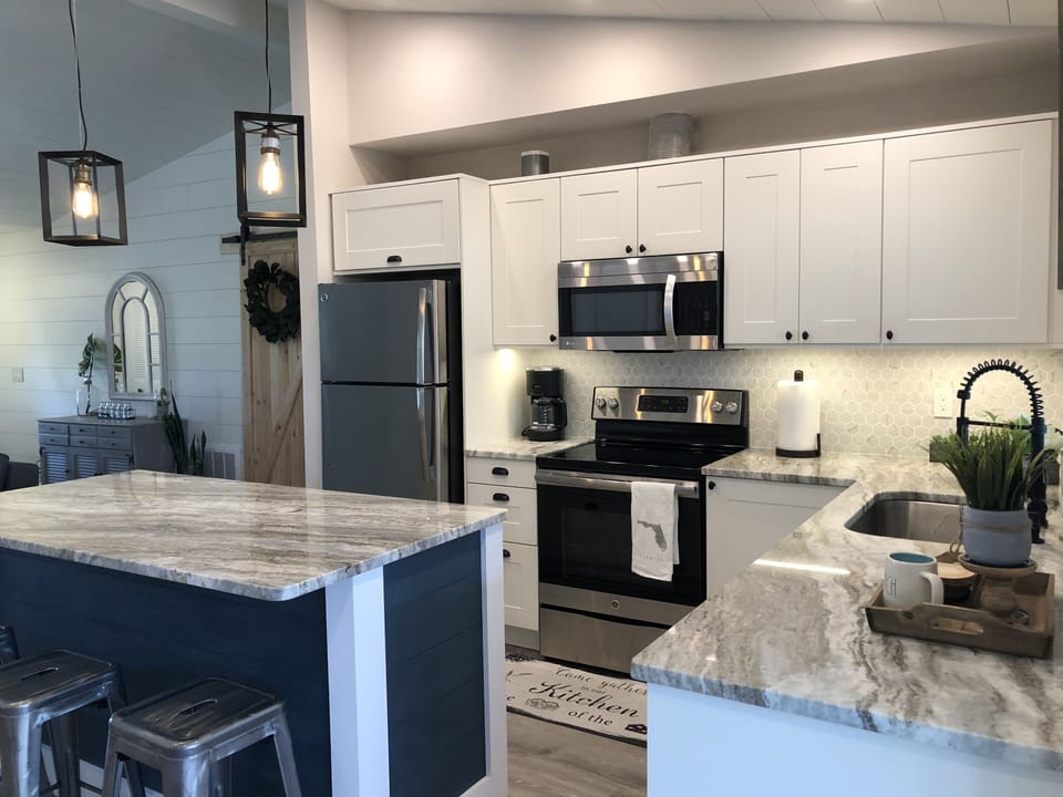 Come gather in our kitchen, the ❤️ of the home. 