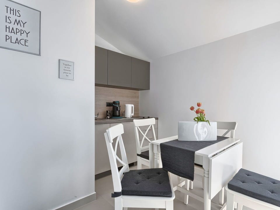 White, Room, Property, Interior Design, Furniture, Building, House, Wall, Floor, Ceiling