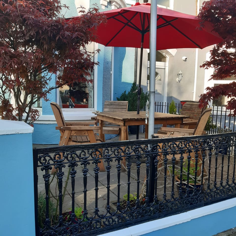 The Merrydale Guest House Bed and Breakfast in Llandudno