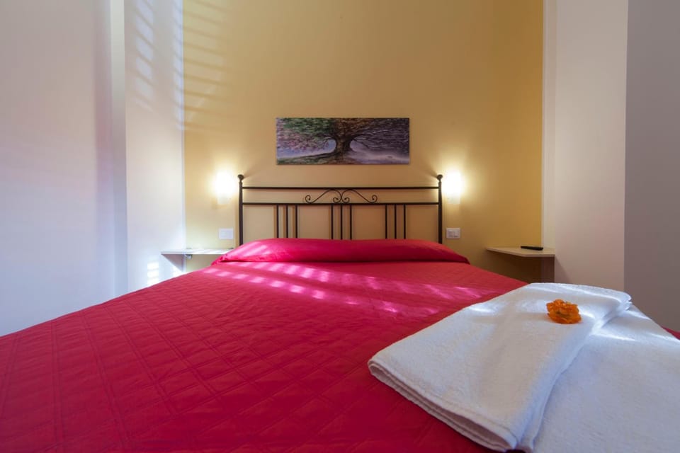 Blackout drapes, soundproofing, iron/ironing board, free WiFi
