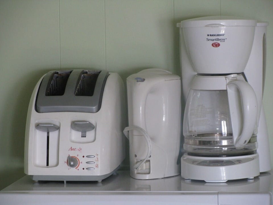 Small kitchen appliances provided