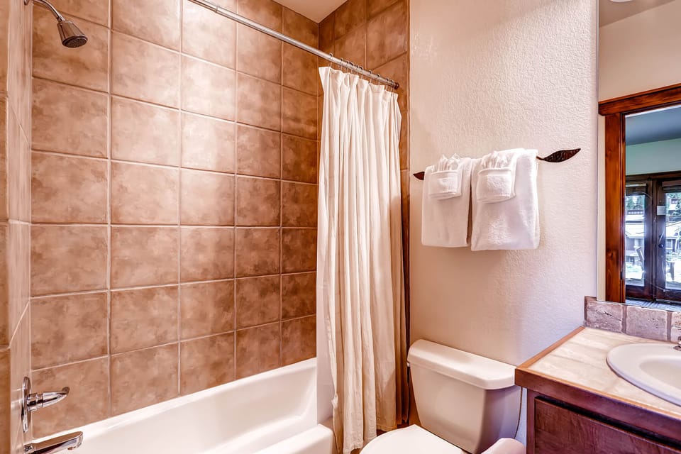 Bathroom 2 - Bathroom
